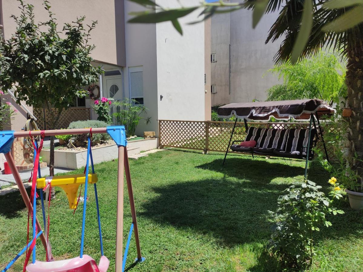 Efi's House With Garden